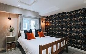 The Lighthouse, Boutique Apartment In The Town Centre - Starlink Wi-Fi